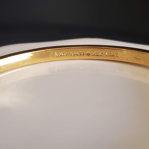 Kate Spade Gold Plated Love Notes Hinged Bangle Bracelet Signed Locking Clasp - Picture 2 of 9